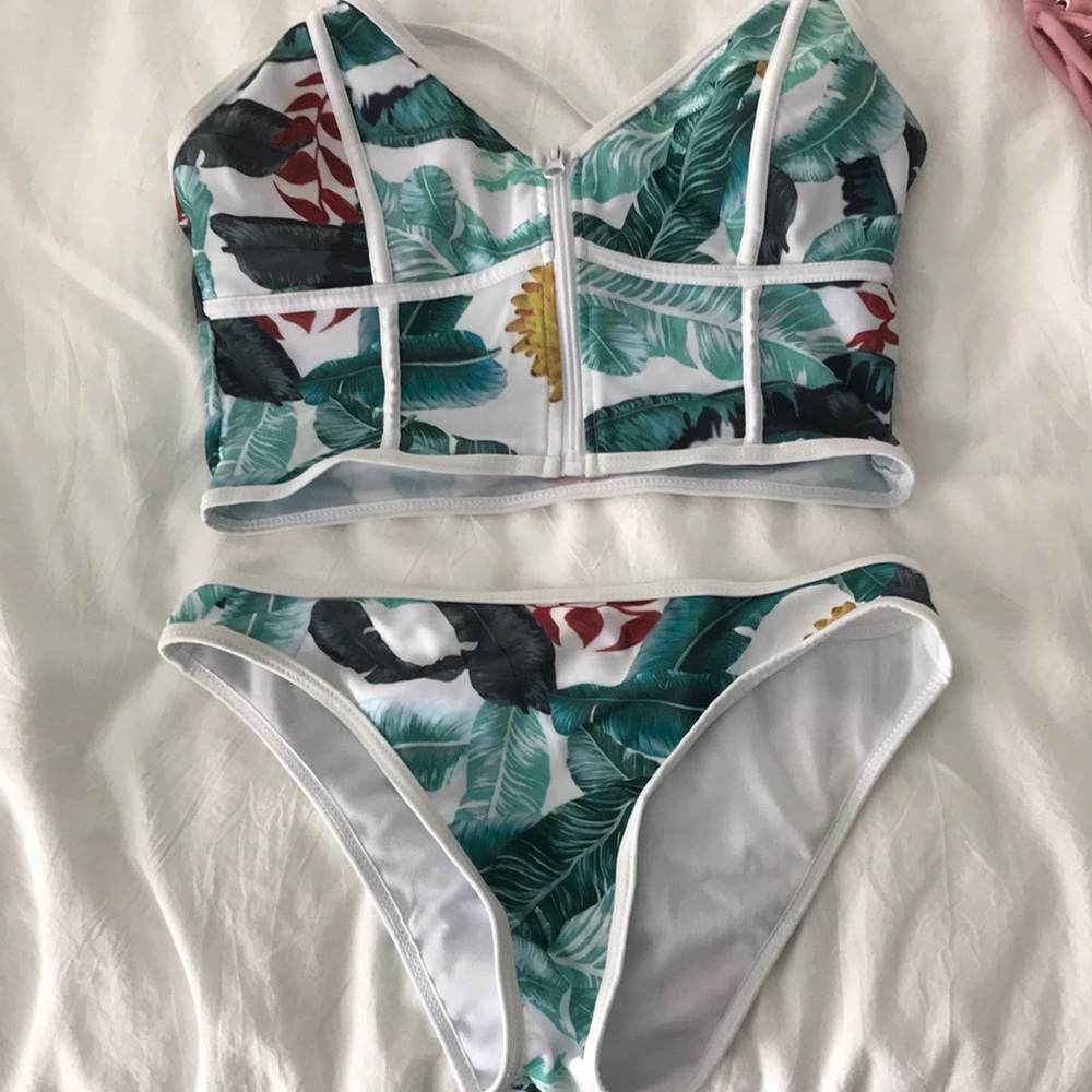 Tropical palm leaf bikini